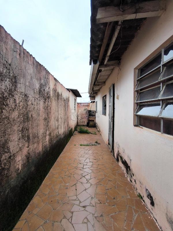 Casa Residencial à venda no bairro Jardim Vista Alegre: FRENTE EDÍCULA