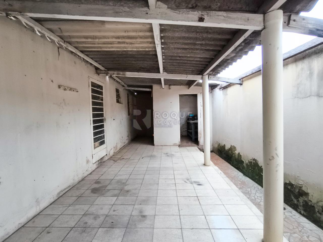 Casa Residencial à venda no bairro Jardim Vista Alegre: ÁREA DE SERVIÇO