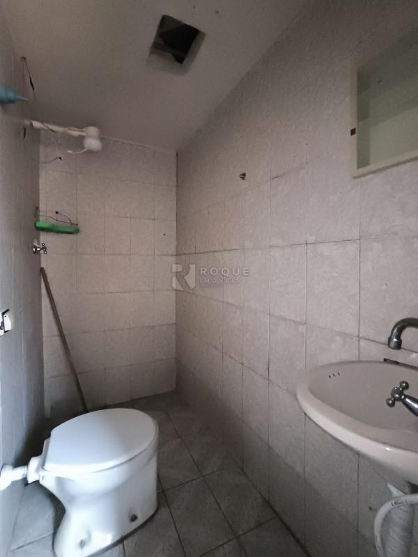 Casa Residencial à venda no bairro Jardim Vista Alegre: BANHEIRO SOCIAL EDÍCULA