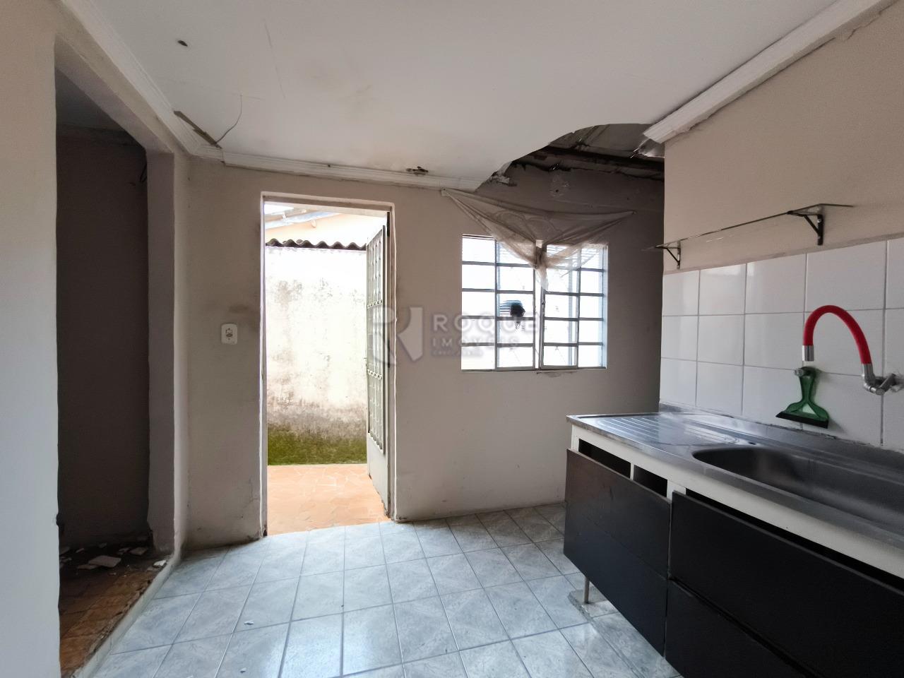 Casa Residencial à venda no bairro Jardim Vista Alegre: COZINHA EDÍCULA