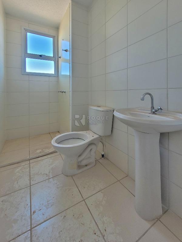 Apartamento à venda no bairro Chácaras Antonieta: BANHEIRO SOCIAL