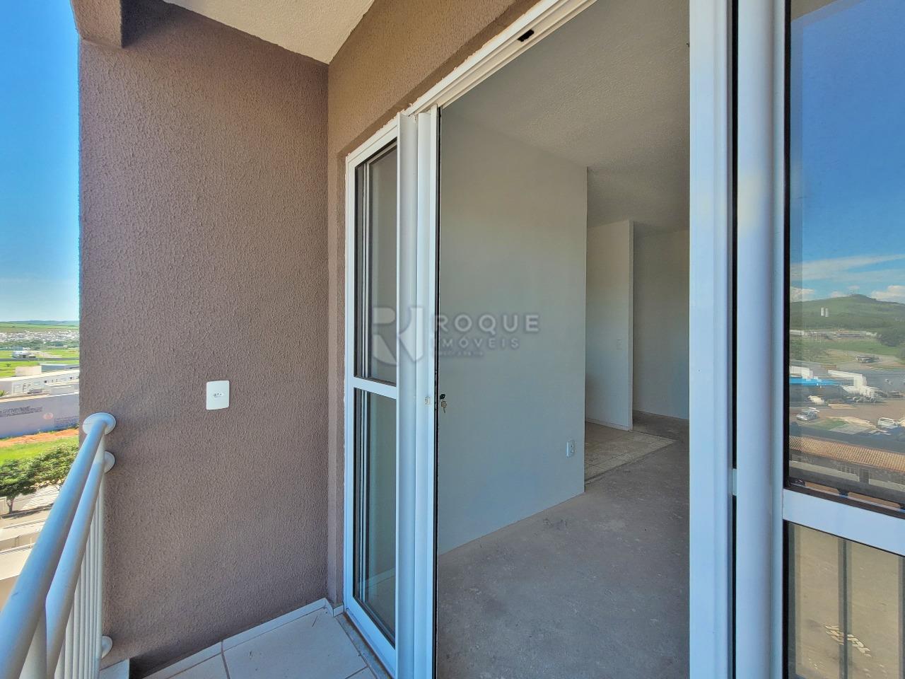 Apartamento à venda no bairro Chácaras Antonieta: VARANDA