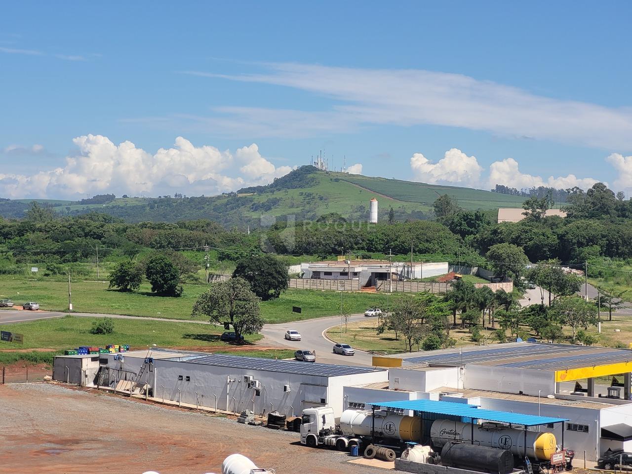Apartamento à venda no bairro Chácaras Antonieta: VISTA VARANDA