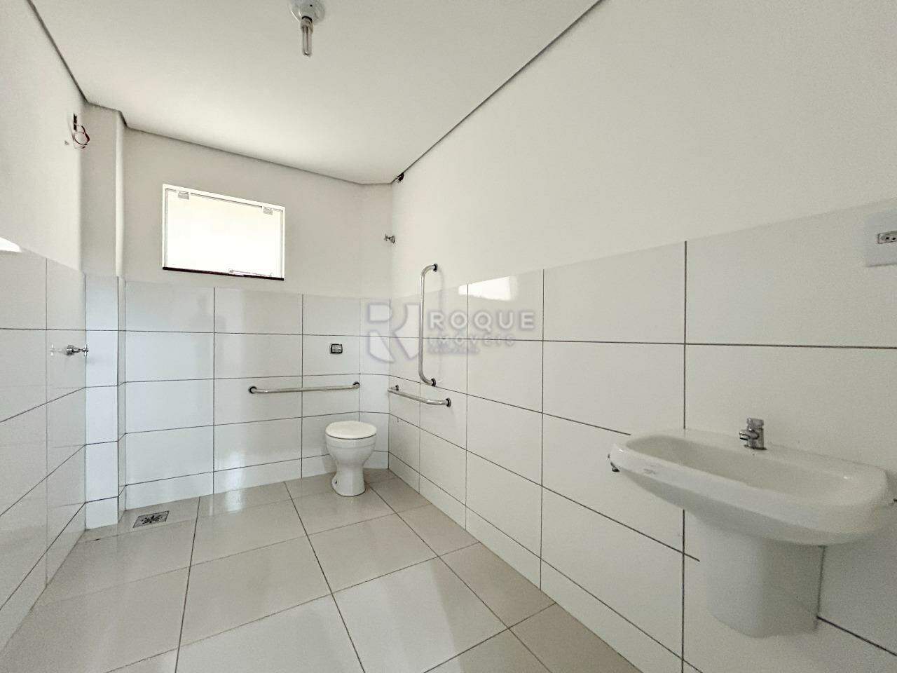 Barracão/Galpão para aluguel no bairro Centro Industrial de Limeira CIL: WC social 2