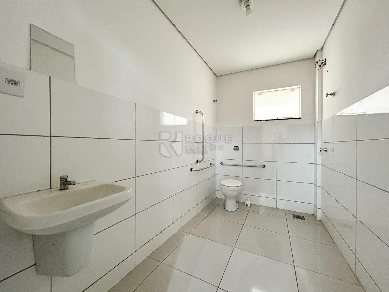 Barracão/Galpão para aluguel no bairro Centro Industrial de Limeira CIL: WC social 1