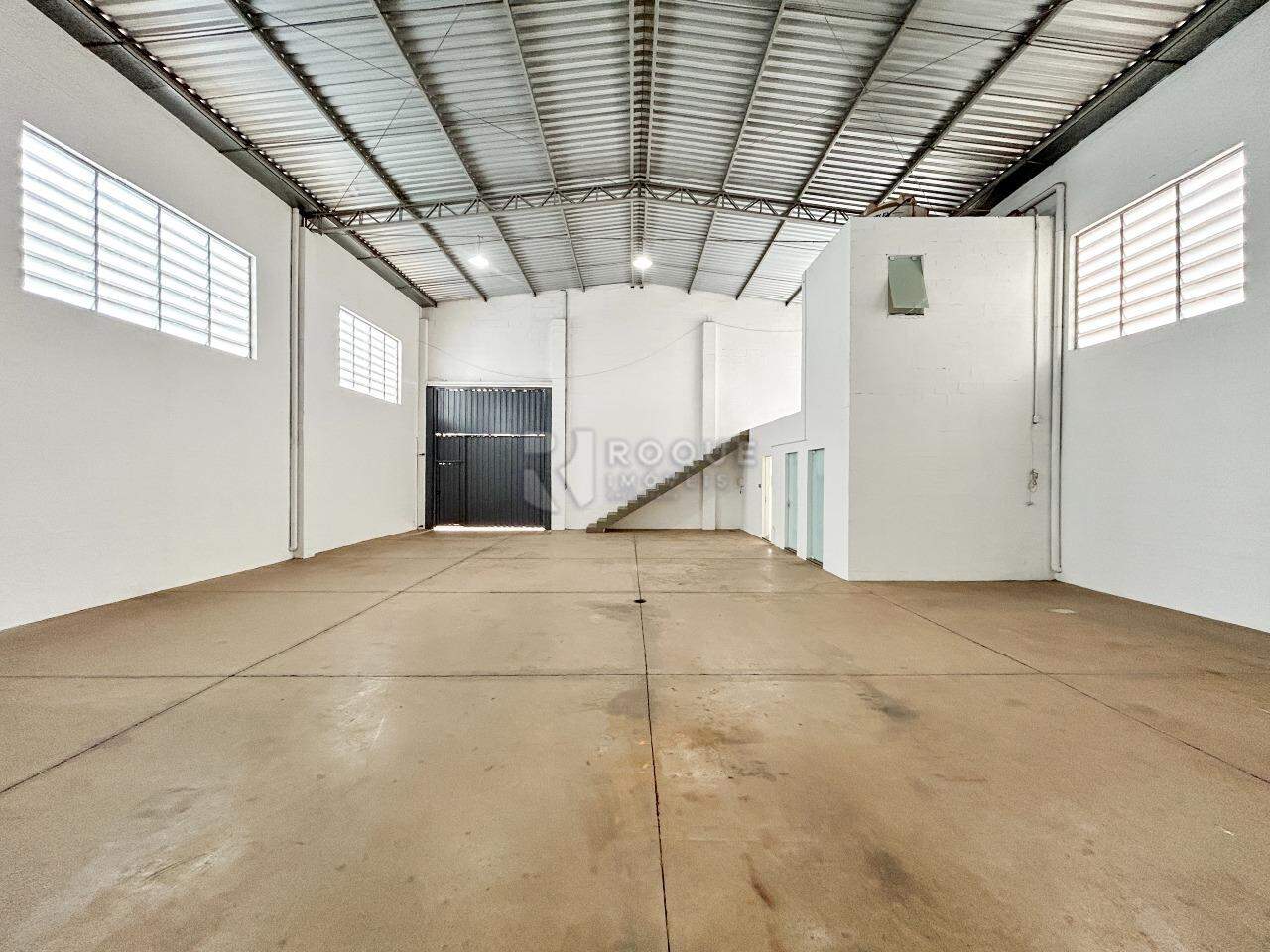 Barracão/Galpão para aluguel no bairro Centro Industrial de Limeira CIL: Salão