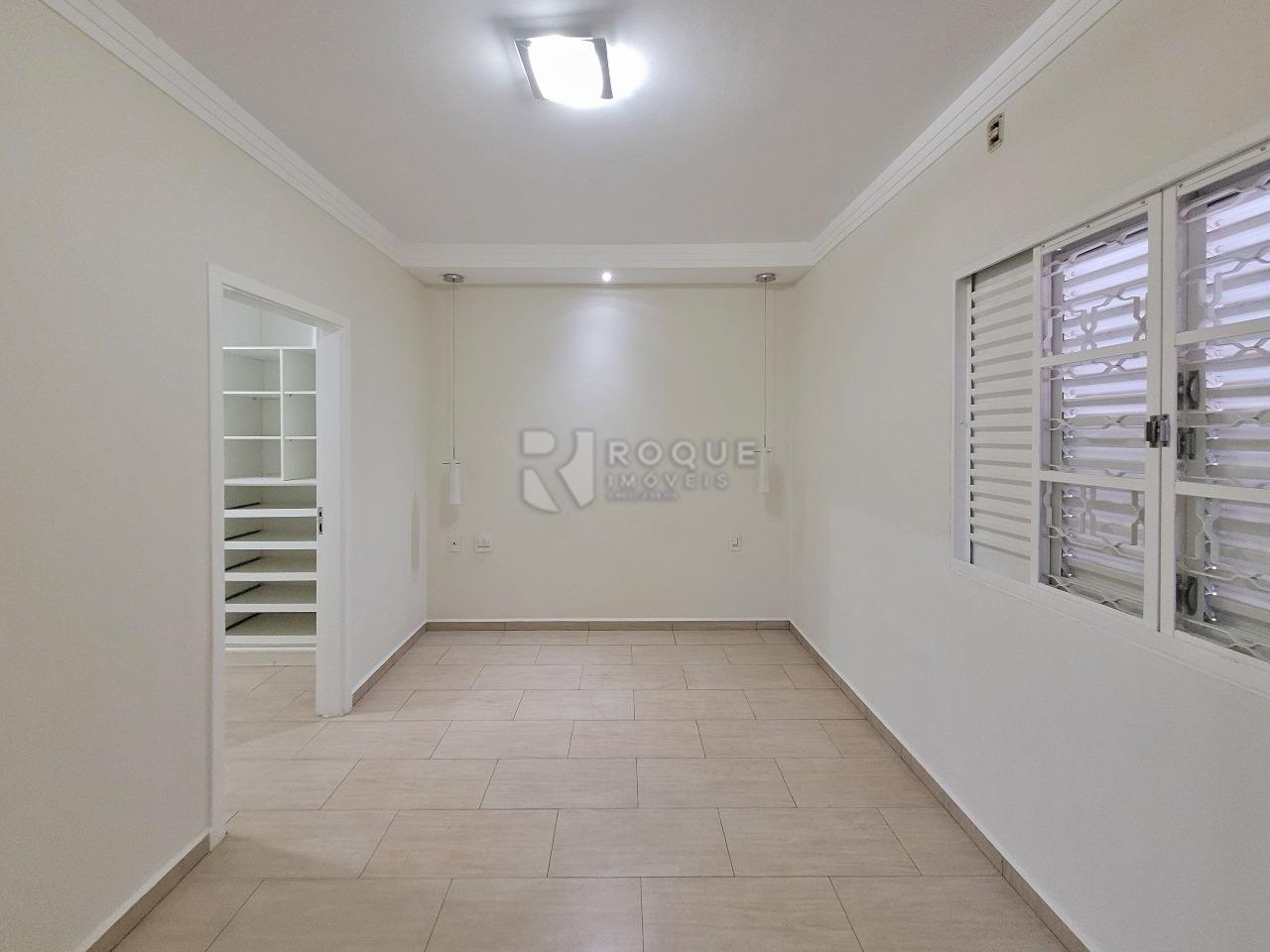 Casa Residencial à venda no bairro Jardim Caieira: SUÍTE