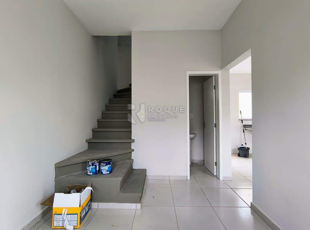 Casa em condomínio para aluguel no bairro Residencial Villaggio Mielli: Sala