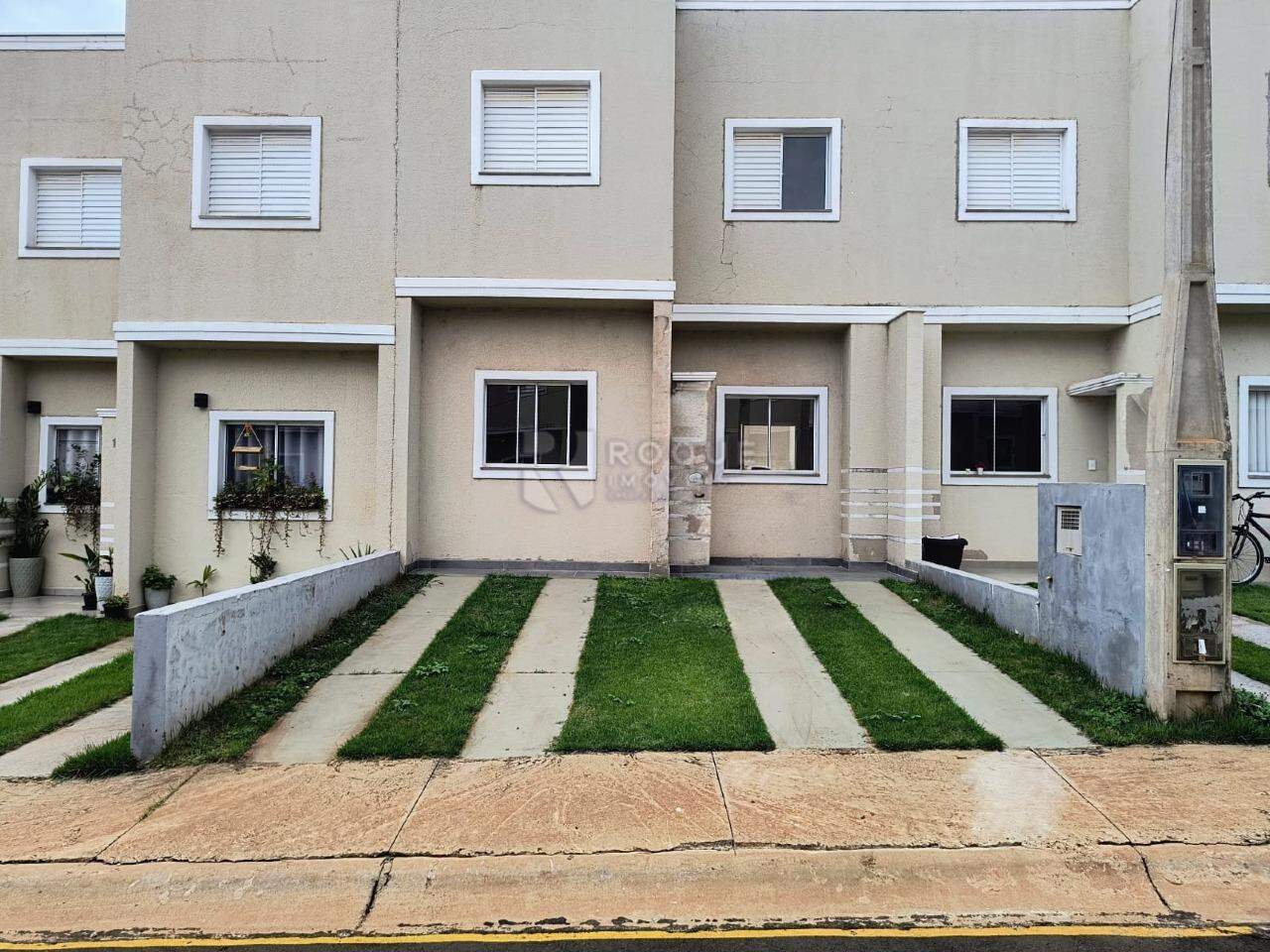 Casa em condomínio para aluguel no bairro Residencial Villaggio Mielli: Fachada
