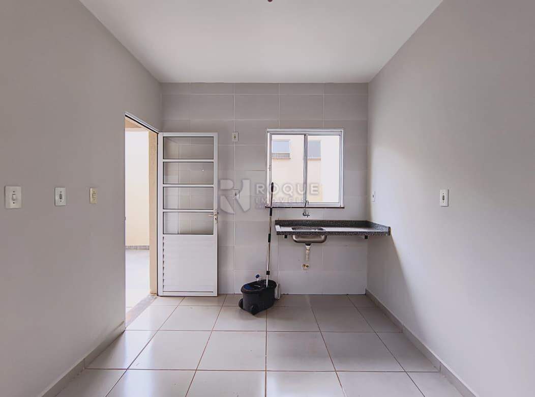 Casa em condomínio para aluguel no bairro Residencial Villaggio Mielli: Sala