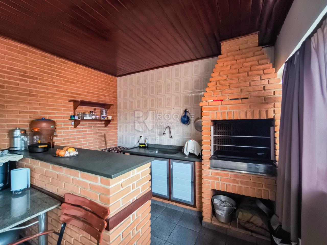 Casa Residencial à venda no bairro Jardim Montezuma: CHURRASQUEIRA