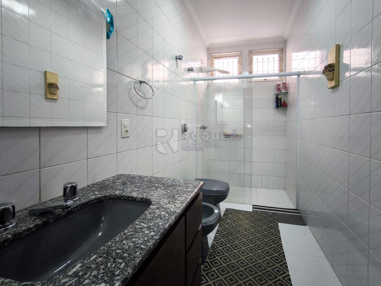 Casa Residencial à venda no bairro Jardim Montezuma: BANHEIRO SOCIAL