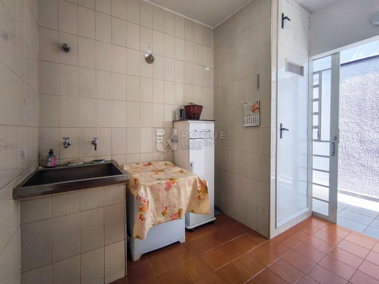 Casa Residencial à venda no bairro Jardim Montezuma: LAVANDERIA