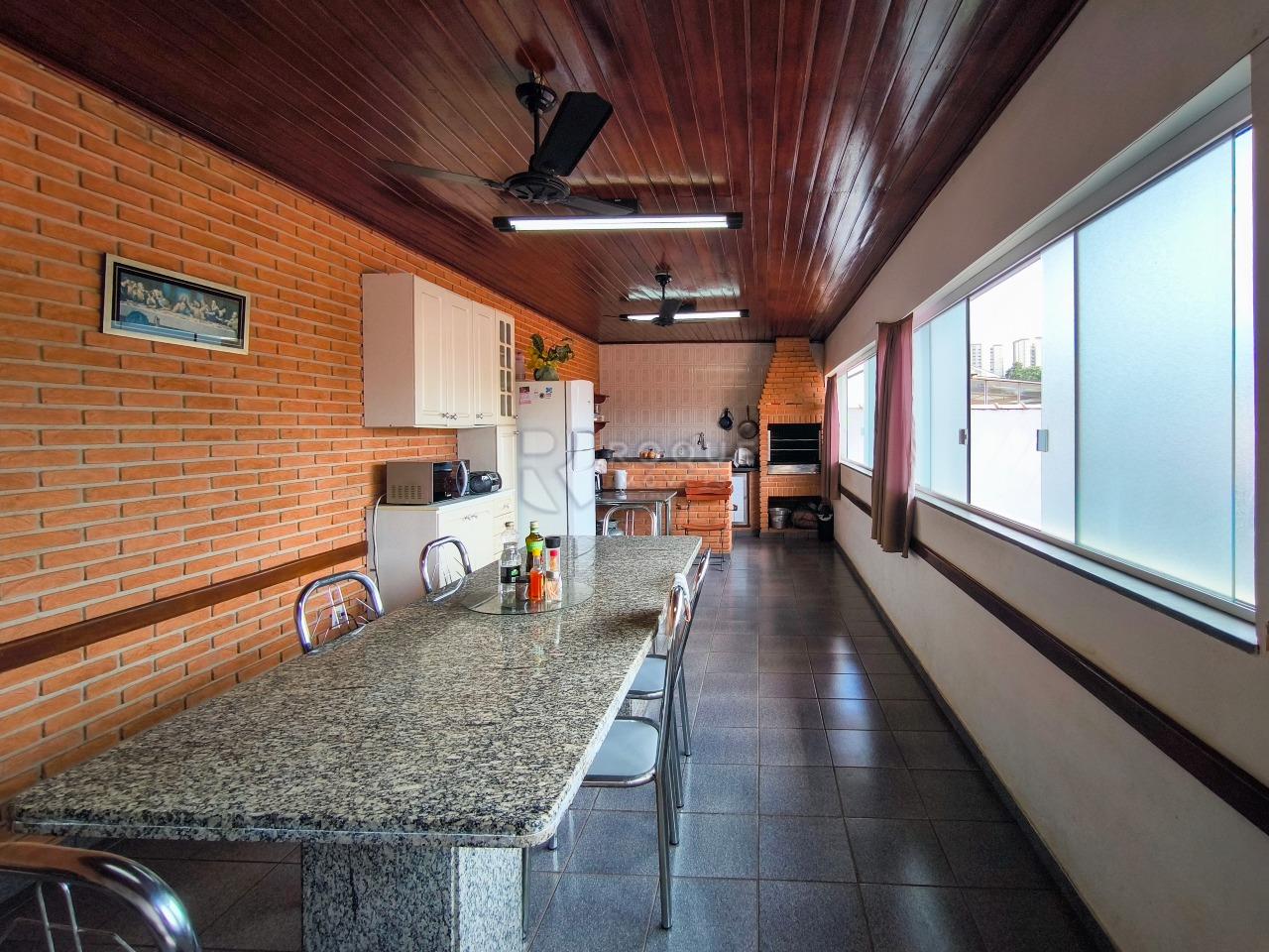 Casa Residencial à venda no bairro Jardim Montezuma: ÁREA GOURMET