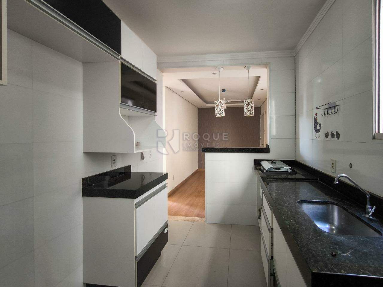 Apartamento à venda no bairro Jardim do Lago: COZINHA