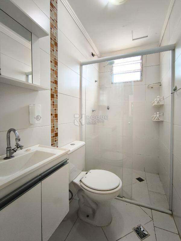 Apartamento à venda no bairro Jardim do Lago: BANHEIRO SOCIAL