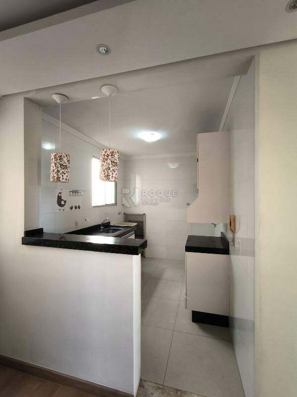 Apartamento à venda no bairro Jardim do Lago: COZINHA
