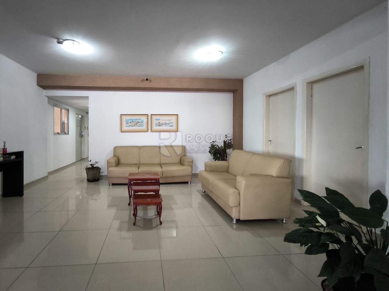 Apartamento à venda no bairro Cidade Jardim: HALL DO PRÉDIO
