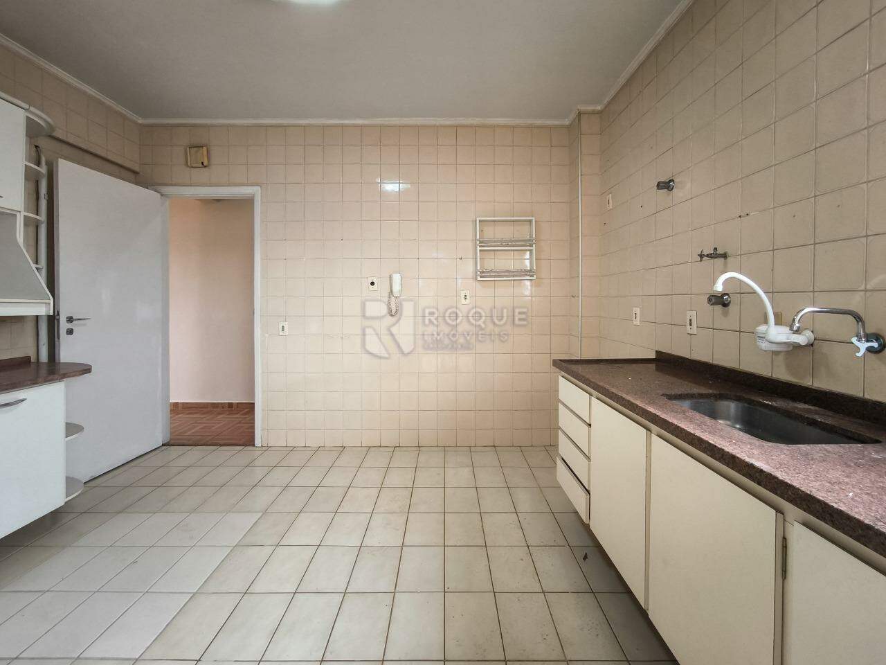 Apartamento à venda no bairro Cidade Jardim: COZINHA