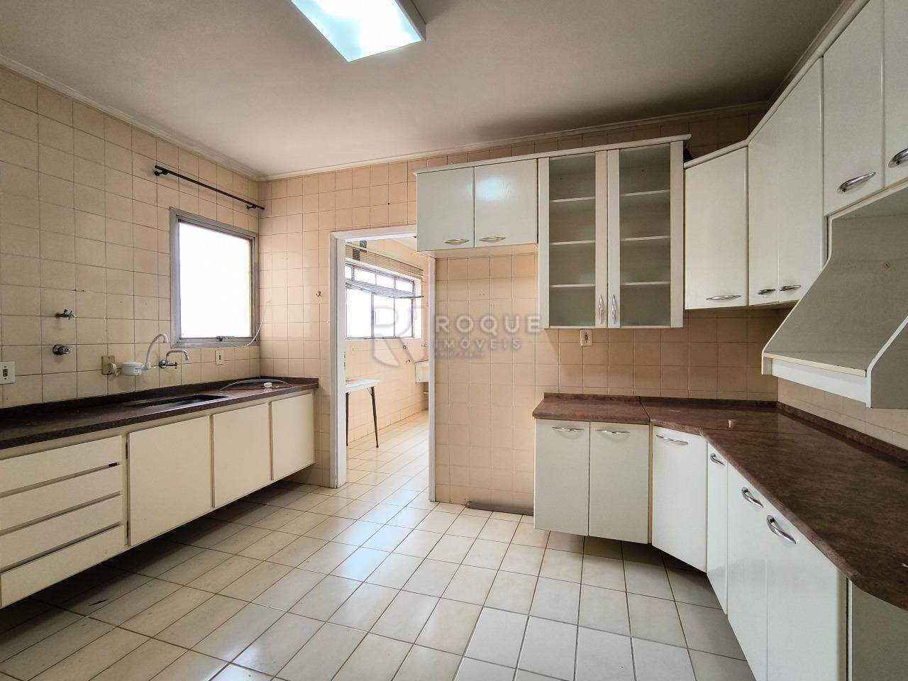 Apartamento à venda no bairro Cidade Jardim: COZINHA