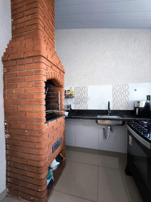 Casa Residencial à venda no bairro Parque Residencial Aeroporto: CHURRASQUEIRA