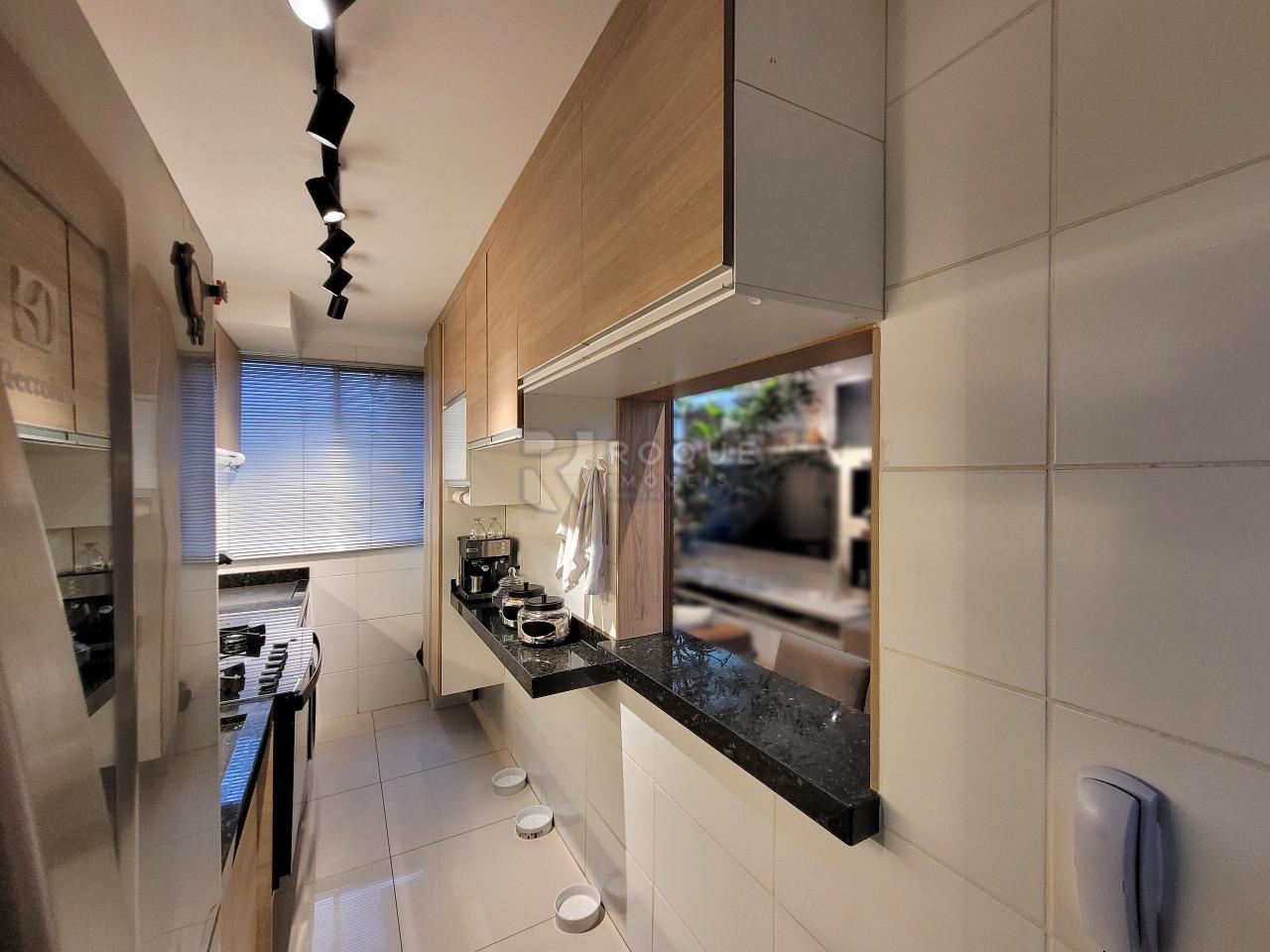 Apartamento à venda no bairro Vila Camargo: COZINHA