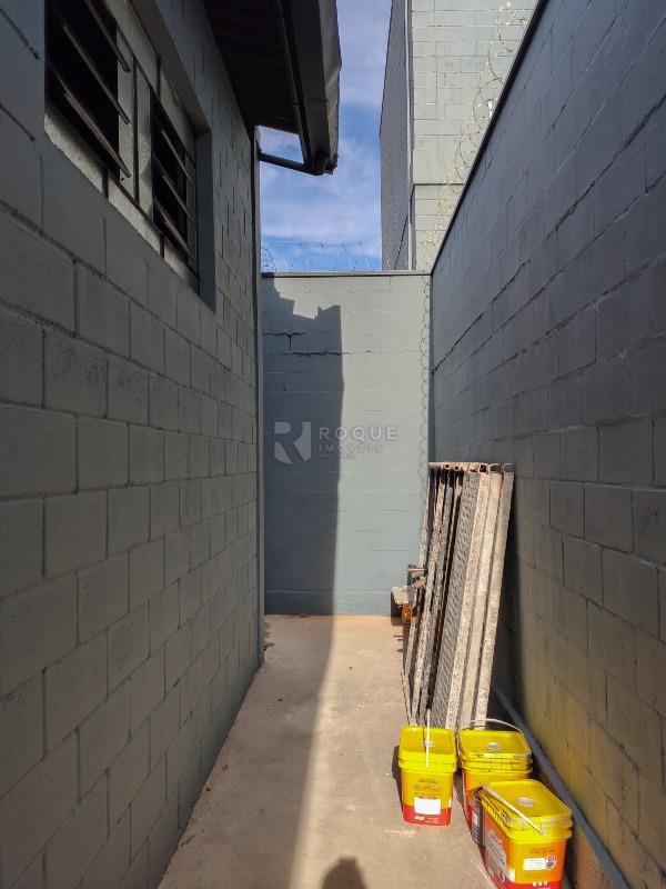 Barracão/Galpão à venda no bairro Centro: Corredor 