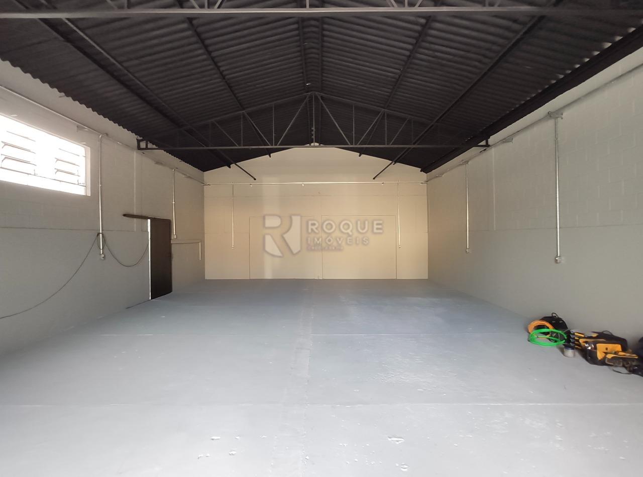 Barracão/Galpão à venda no bairro Centro: Salão 