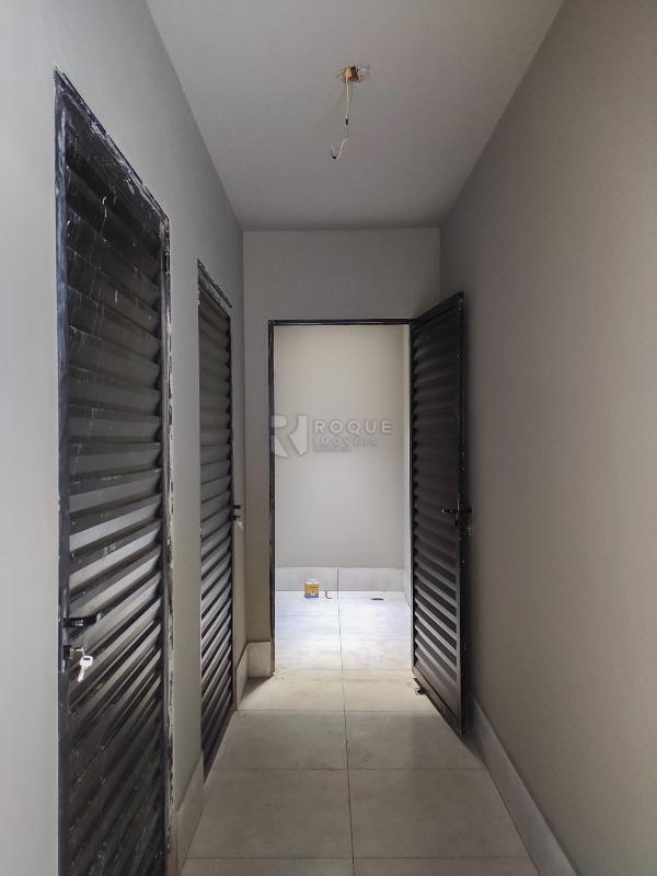 Barracão/Galpão à venda no bairro Centro: Hall 