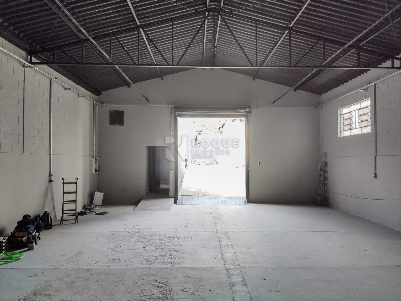 Barracão/Galpão à venda no bairro Centro: Salão 