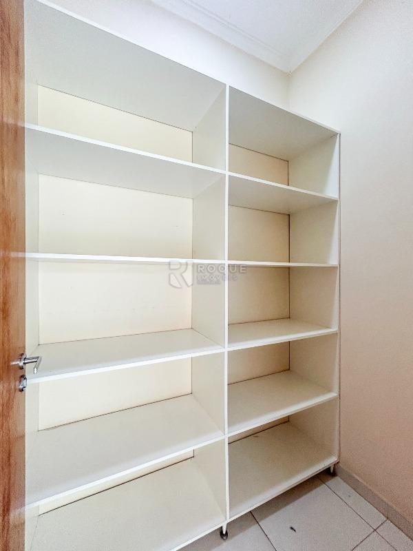 Casa em condomínio para aluguel no bairro JARDIM PORTO REAL I: Despensa 