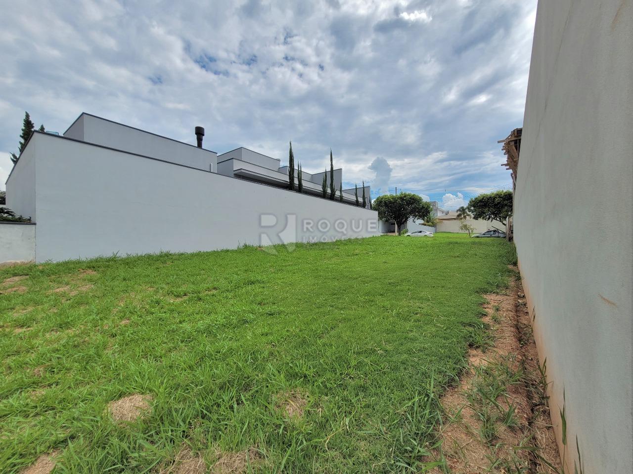 Terreno em condomínio à venda no bairro Village Limeira: TERRENO