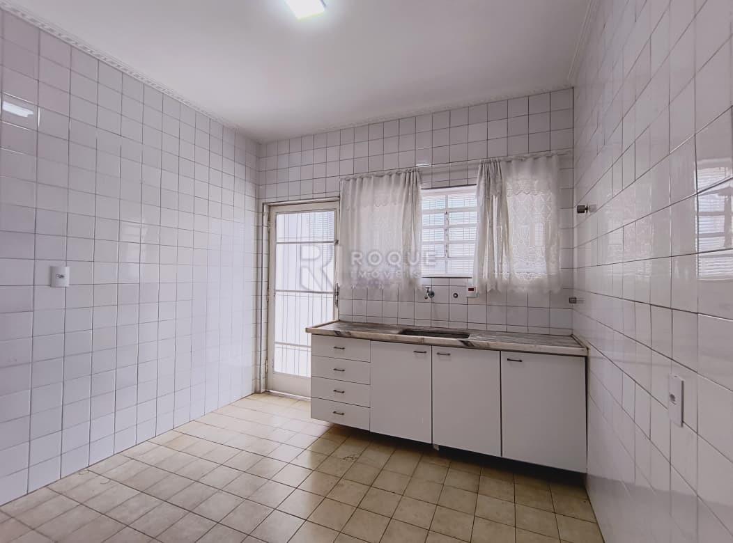Casa Residencial à venda no bairro Centro: Cozinha 