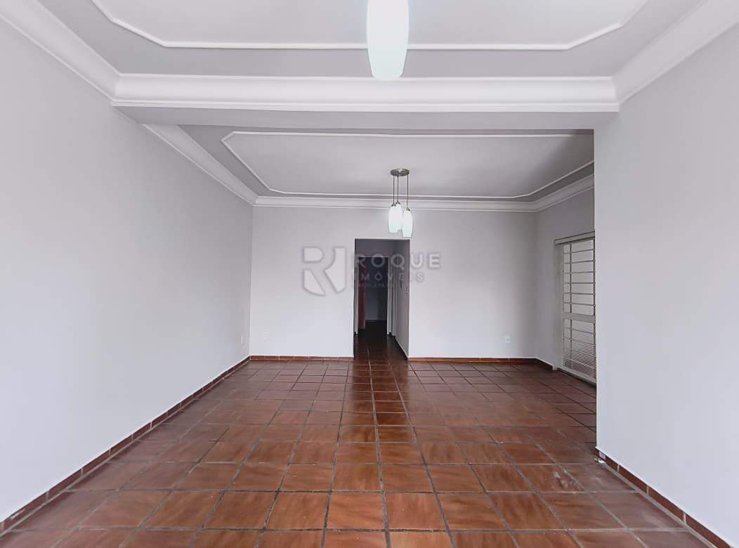 Casa Residencial à venda no bairro Centro: Sala