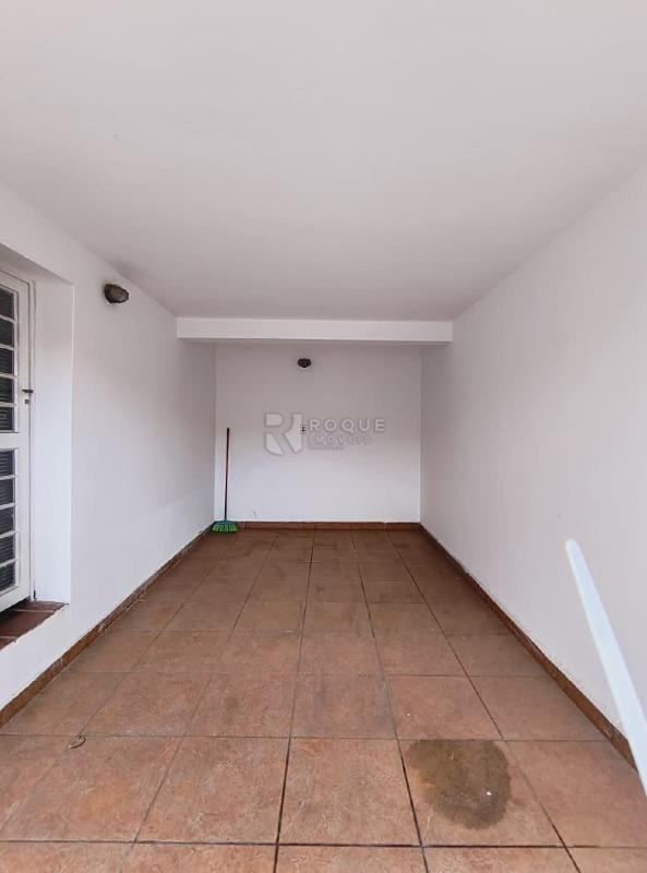 Casa Residencial à venda no bairro Centro: Garagem