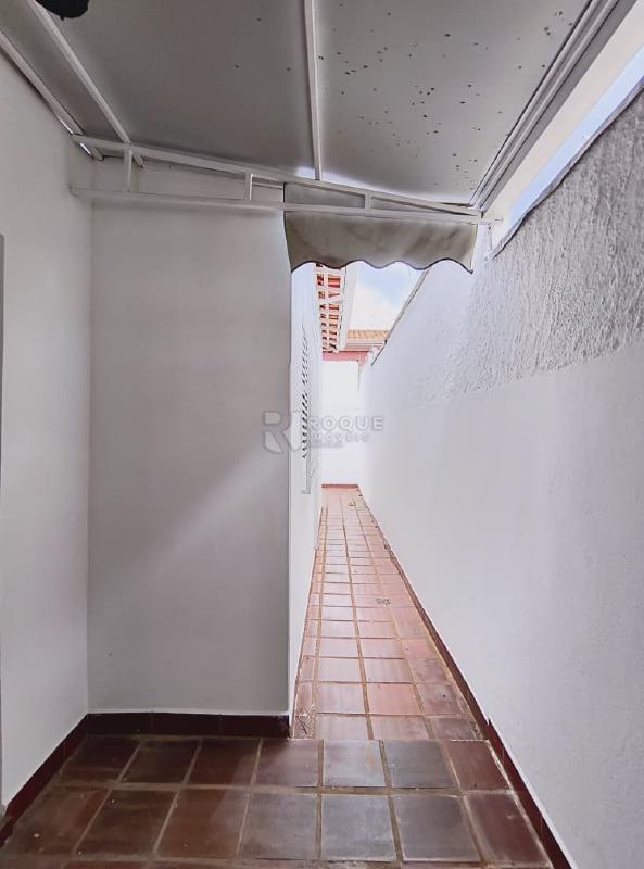 Casa Residencial à venda no bairro Centro: Corredor