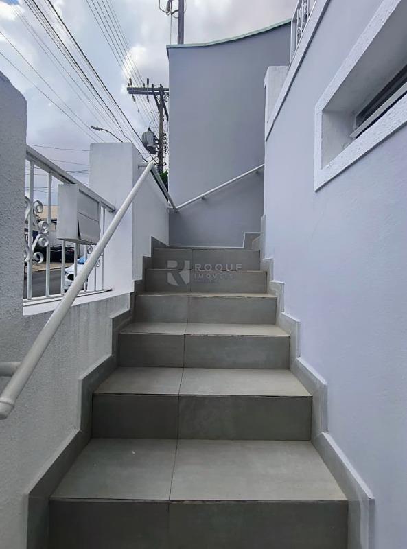 Casa Residencial à venda no bairro Centro: Escada