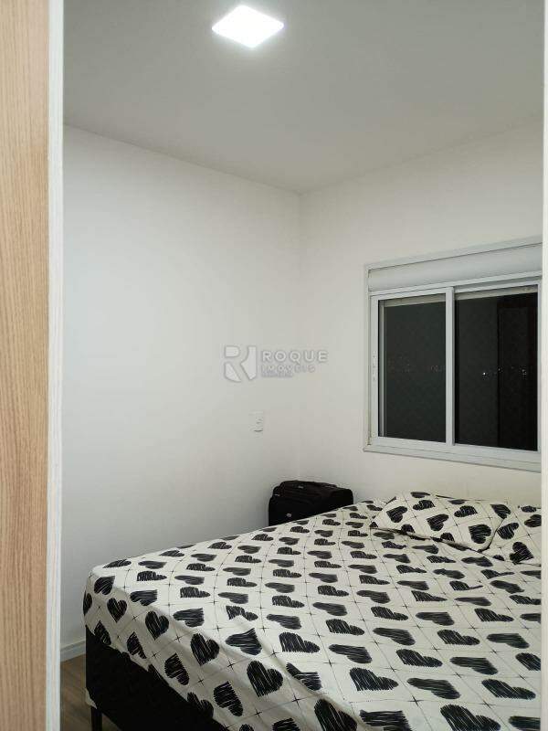Apartamento à venda no bairro Jardim Orestes Veroni: SUÍTE