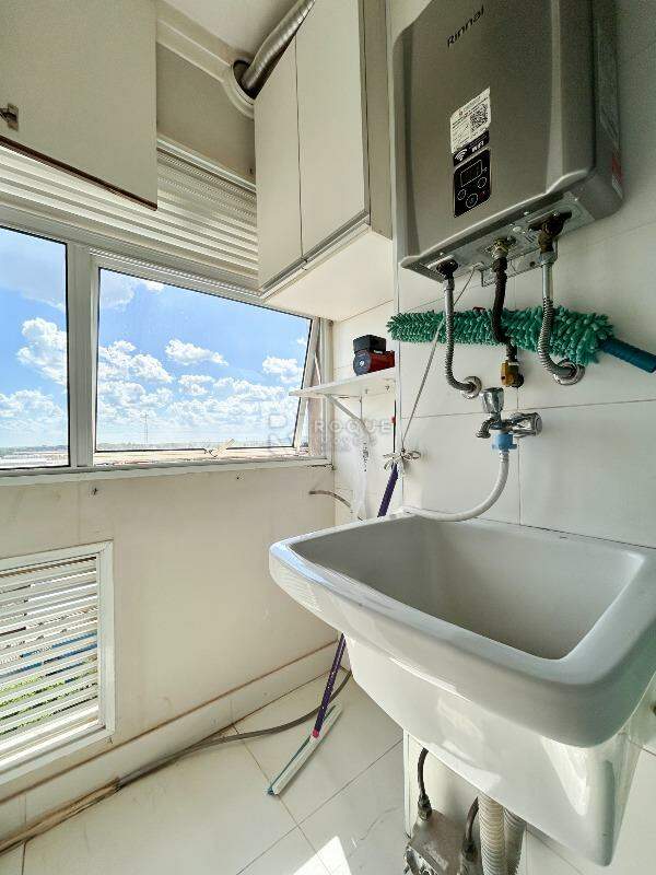 Apartamento para aluguel no bairro Jardim Esmeralda: Área de serviço 