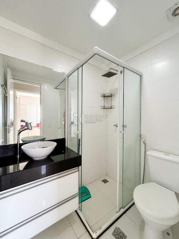Apartamento para aluguel no bairro Jardim Esmeralda: WC suíte 