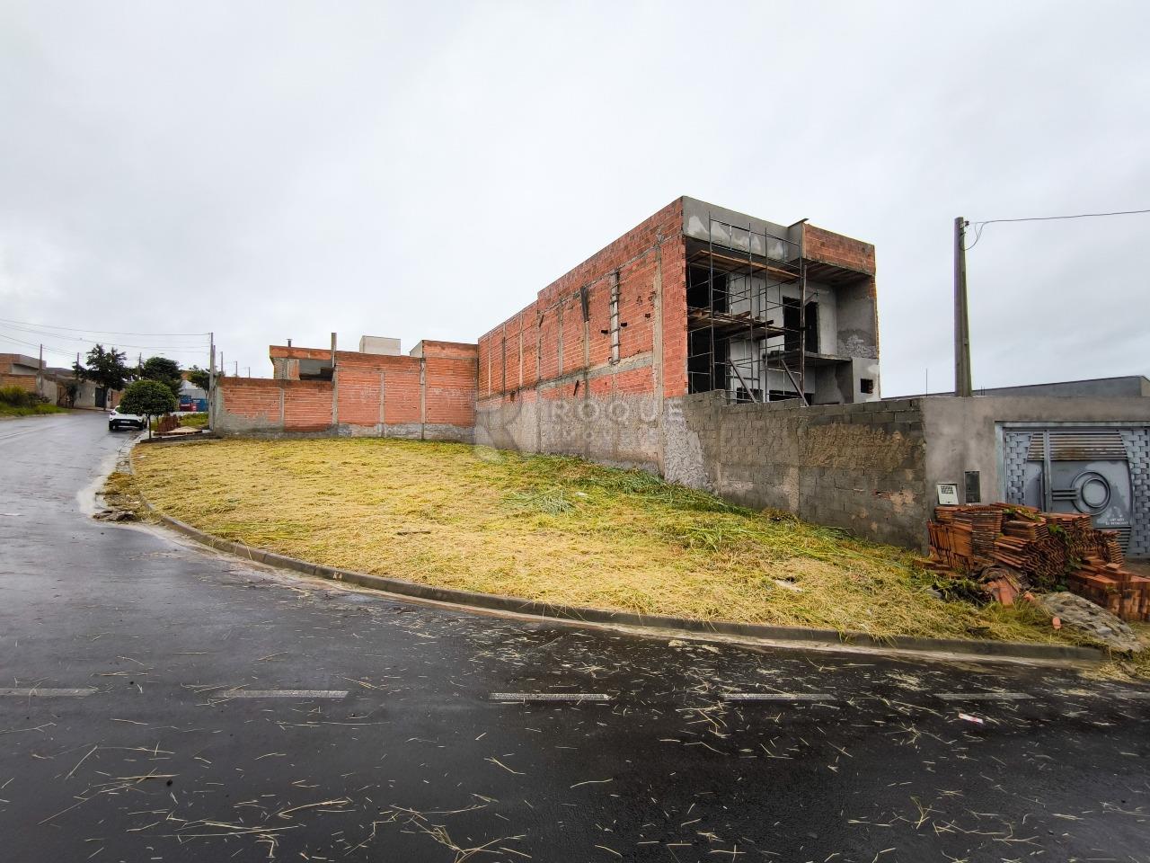 Terreno à venda no bairro Jardim Marajoara: FRENTE