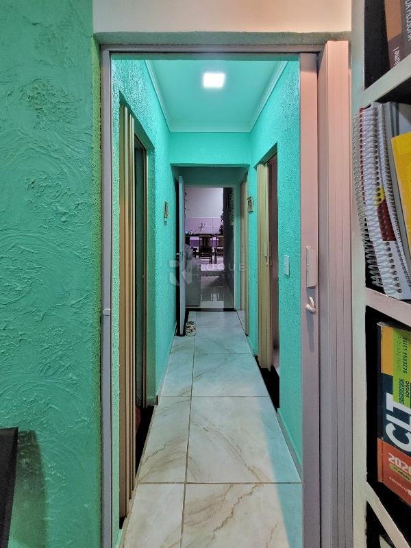 Casa em condomínio à venda no bairro Lagoa Nova: CORREDOR INTERNO