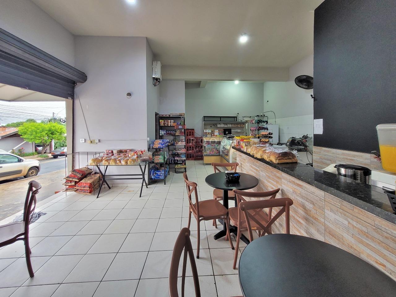 Casa Comercial à venda no bairro Jardim das Palmeiras: SALÃO COMERCIAL