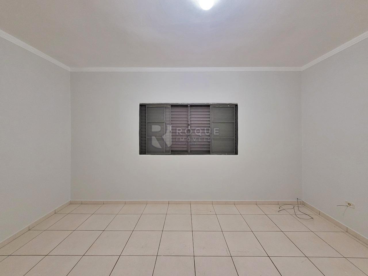 Casa Comercial à venda no bairro Jardim das Palmeiras: DORMITÓRIO 1