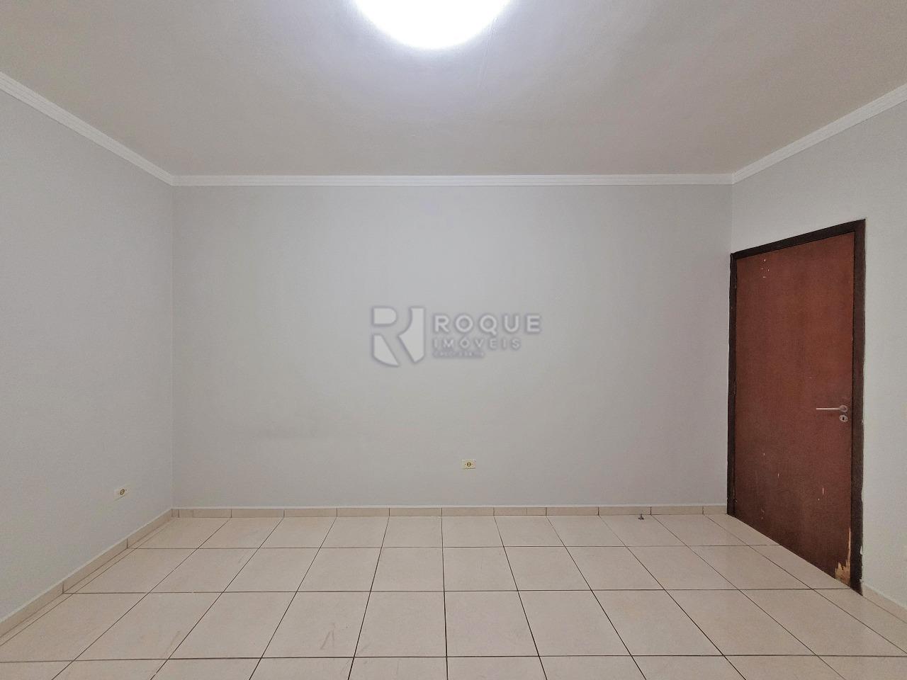 Casa Comercial à venda no bairro Jardim das Palmeiras: DORMITÓRIO 1