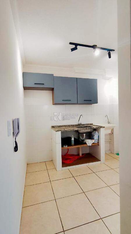 Apartamento à venda no bairro Conjunto Habitacional Narciso Gomes: COZINHA