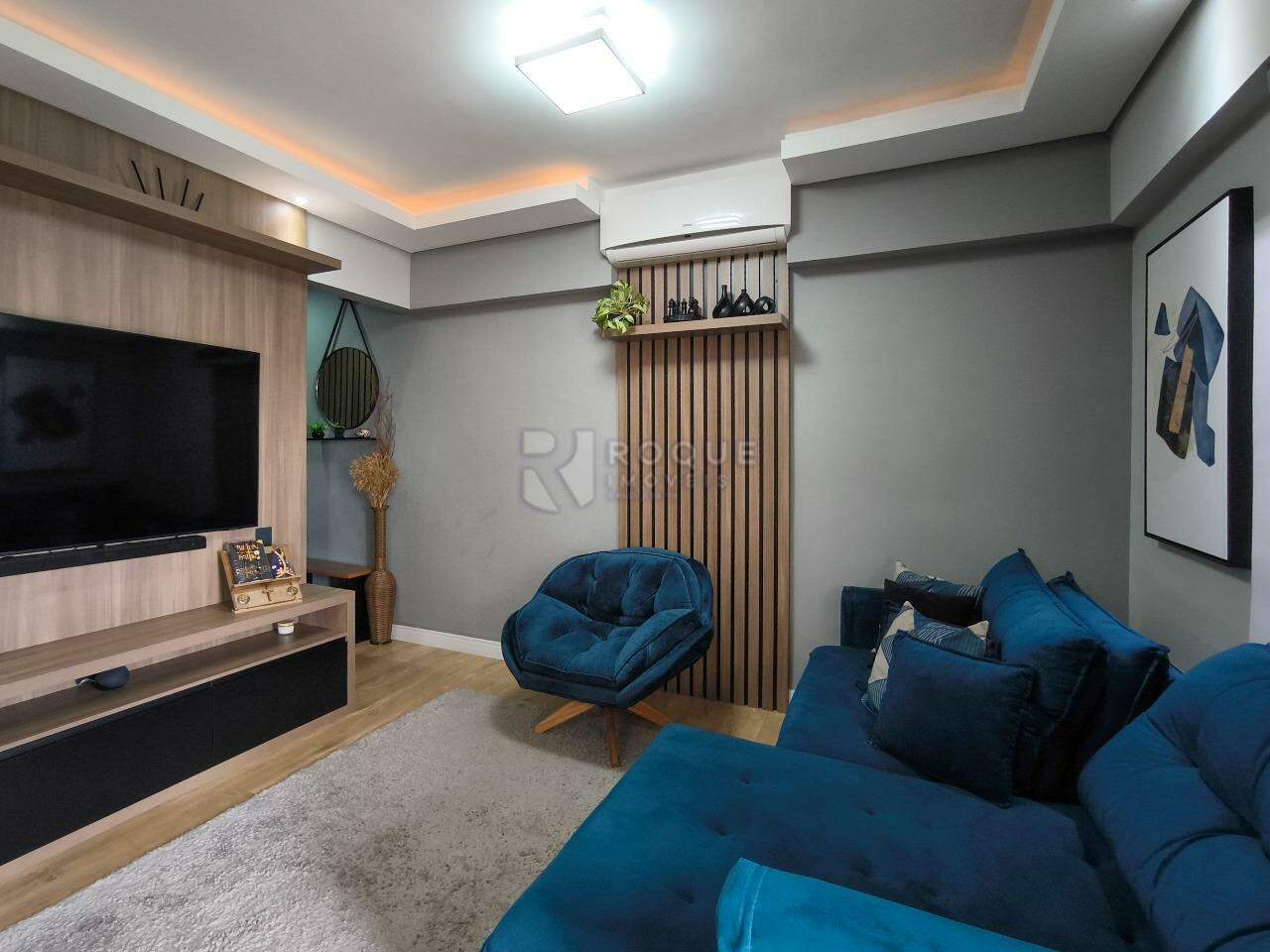 Apartamento à venda no bairro Jardim Residencial Francisco Cruãnes: SALA DE ESTAR