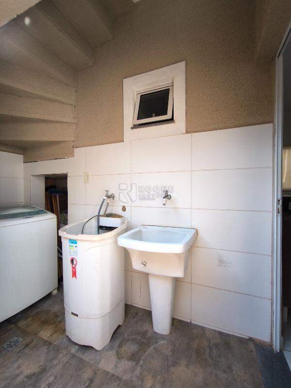 Casa em condomínio à venda no bairro Jardim Residencial Florida: LAVANDERIA