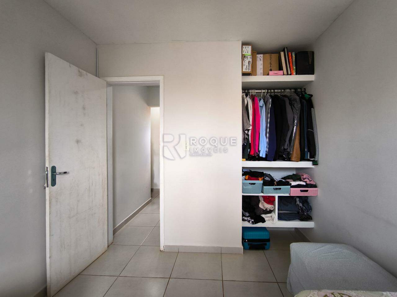 Casa em condomínio à venda no bairro Jardim Residencial Florida: DORMITÓRIO 2