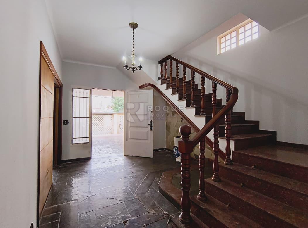Casa Residencial para aluguel no bairro Cidade Jardim: Escada